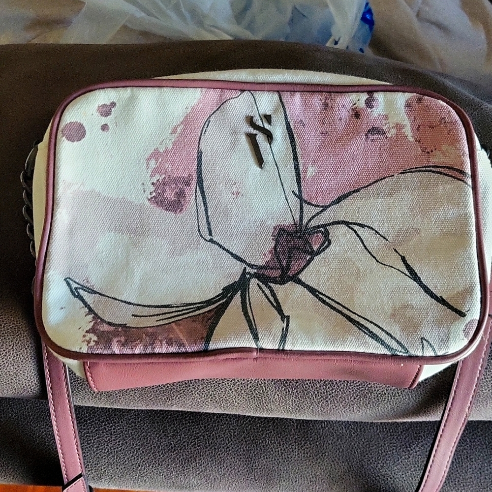 Simply Vera by Vera Wang crossbody bag